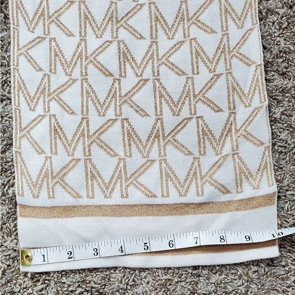 Michael Kors Knit White & Sienna Brown Shimmery Winter Scarf - Picture 2 of 3